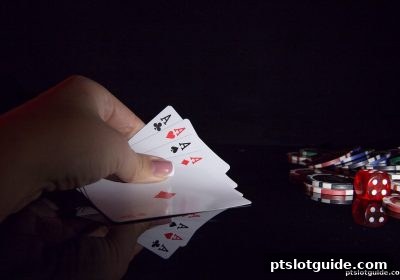 pt电子游戏深度解析：骰宝与水果机的历史、规则与实战策略