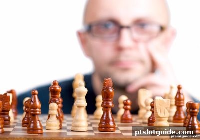 红中麻将开局策略全解析：pt电子游戏助你掌握制胜先手