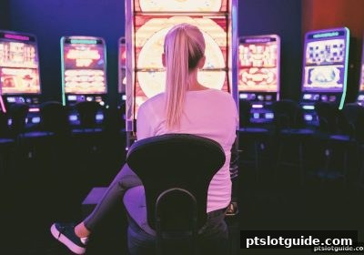 pt电子游戏中的奇幻世界：核心魅力与合规生态全解析